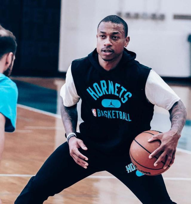 并探讨它对 并探讨它对